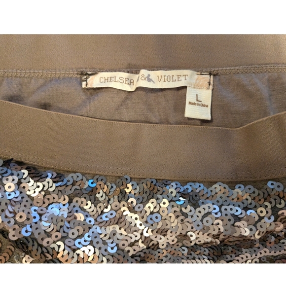 Chelsea & Violet Gold Sequin Stretch Mini Skirt SZ Large - Picture 2 of 5